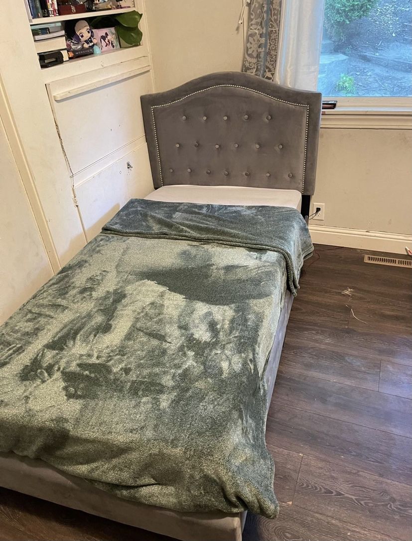 Twin Size Bed With  Nice Orthopedic Supreme Mattress Included 