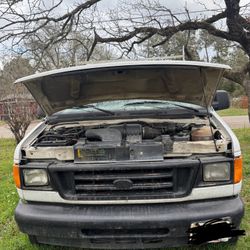 2004 Ford Econoline