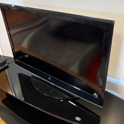 Westinghouse 32 inch TV set