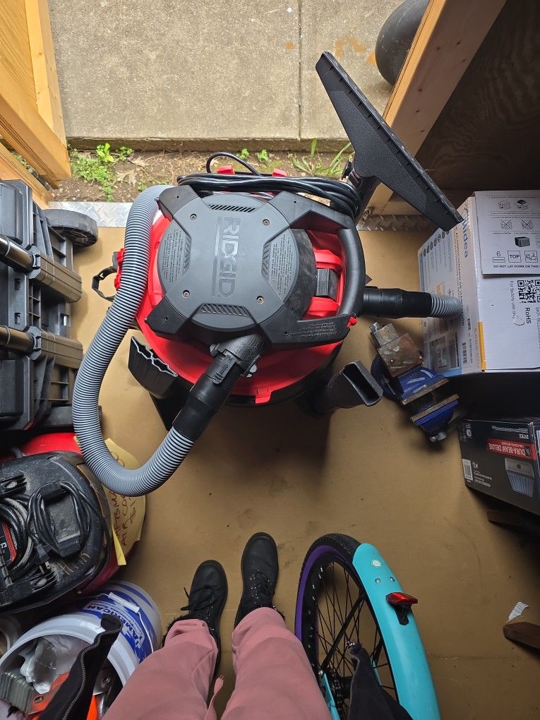 16 Gallon Rigid Wet Dry Vacuum