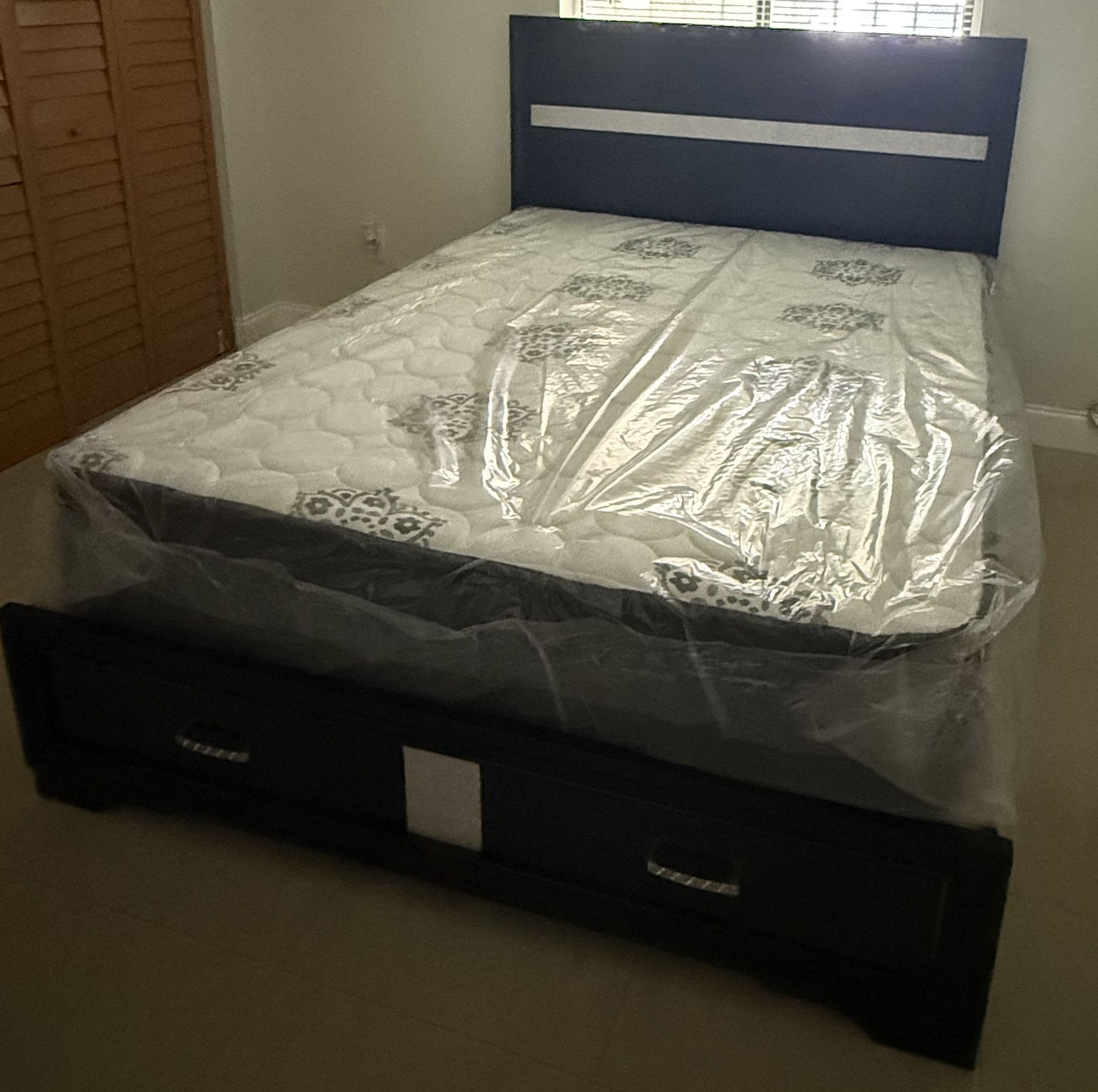 BLACK & Glitter Bed w/ STORAGE DRAWERS