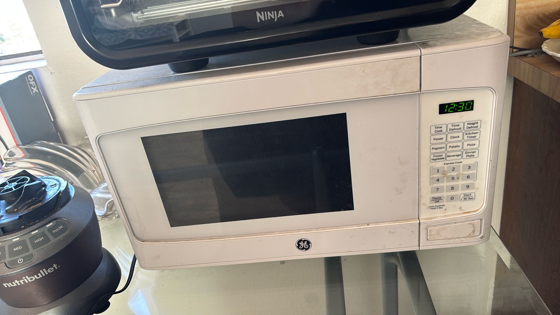 microwave $25