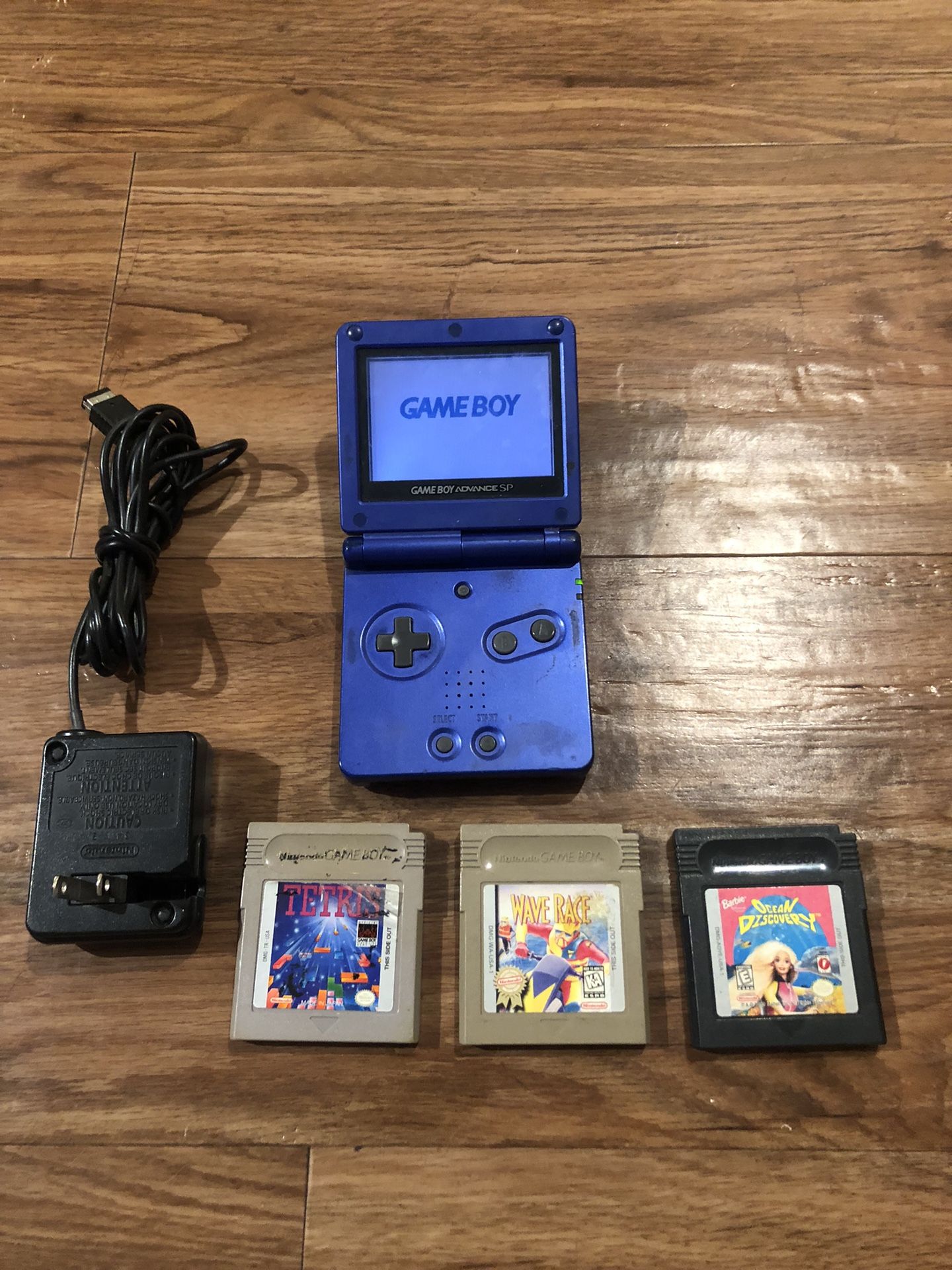 Gameboy Advance SP console with 3 Games and charger included
