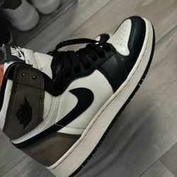 Jordan 1 Mochas