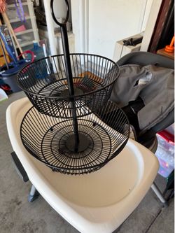 Fruit container