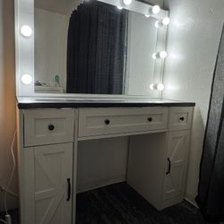 Makeup Vanity 