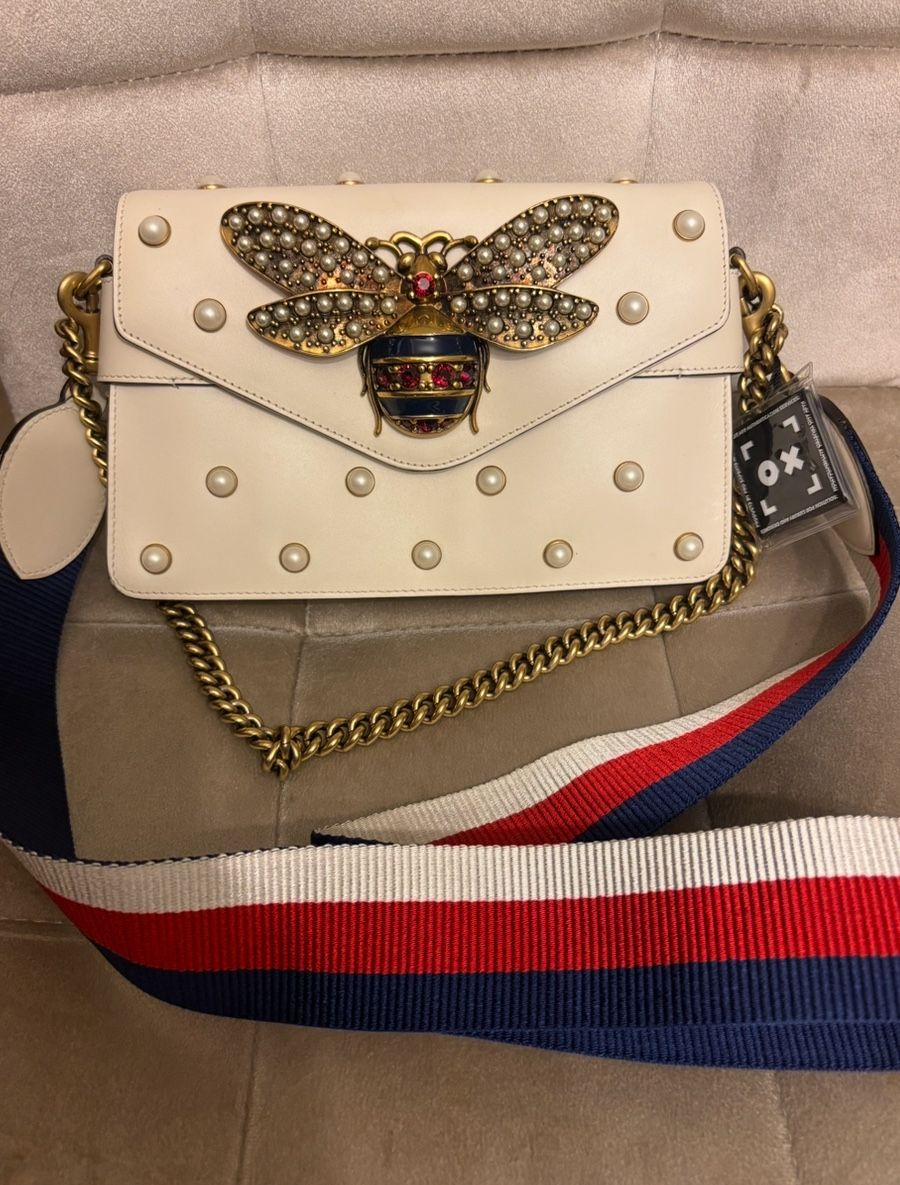 Authentic Gucci Crossbody Bag Comes With Authentications