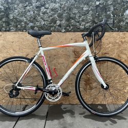 fuji finest 2.0 LE road bike Sports Bike 