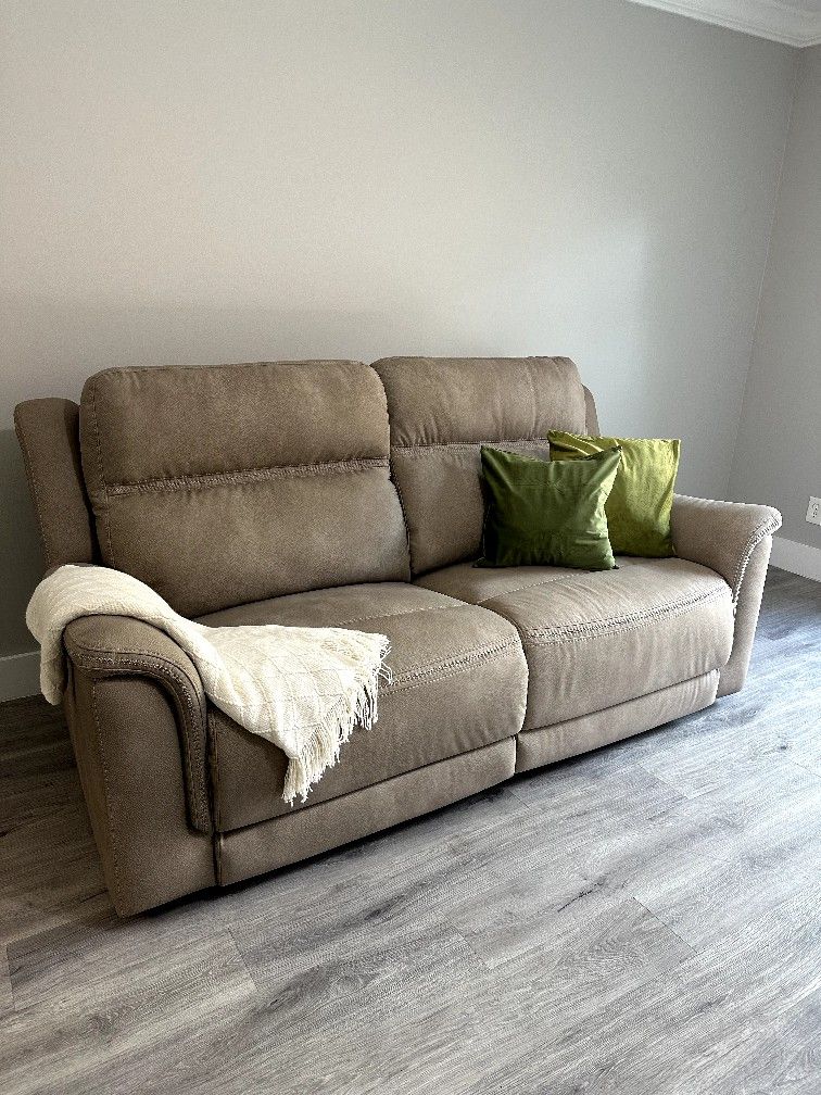 Reclinable Leather Couch