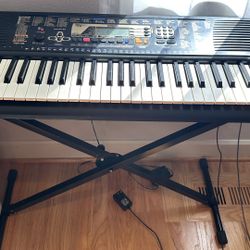 Yamaha Piano Keyboard 