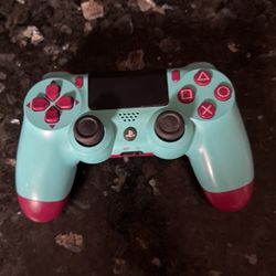 PlayStation 4 Remote Berry Blue Sold Out 