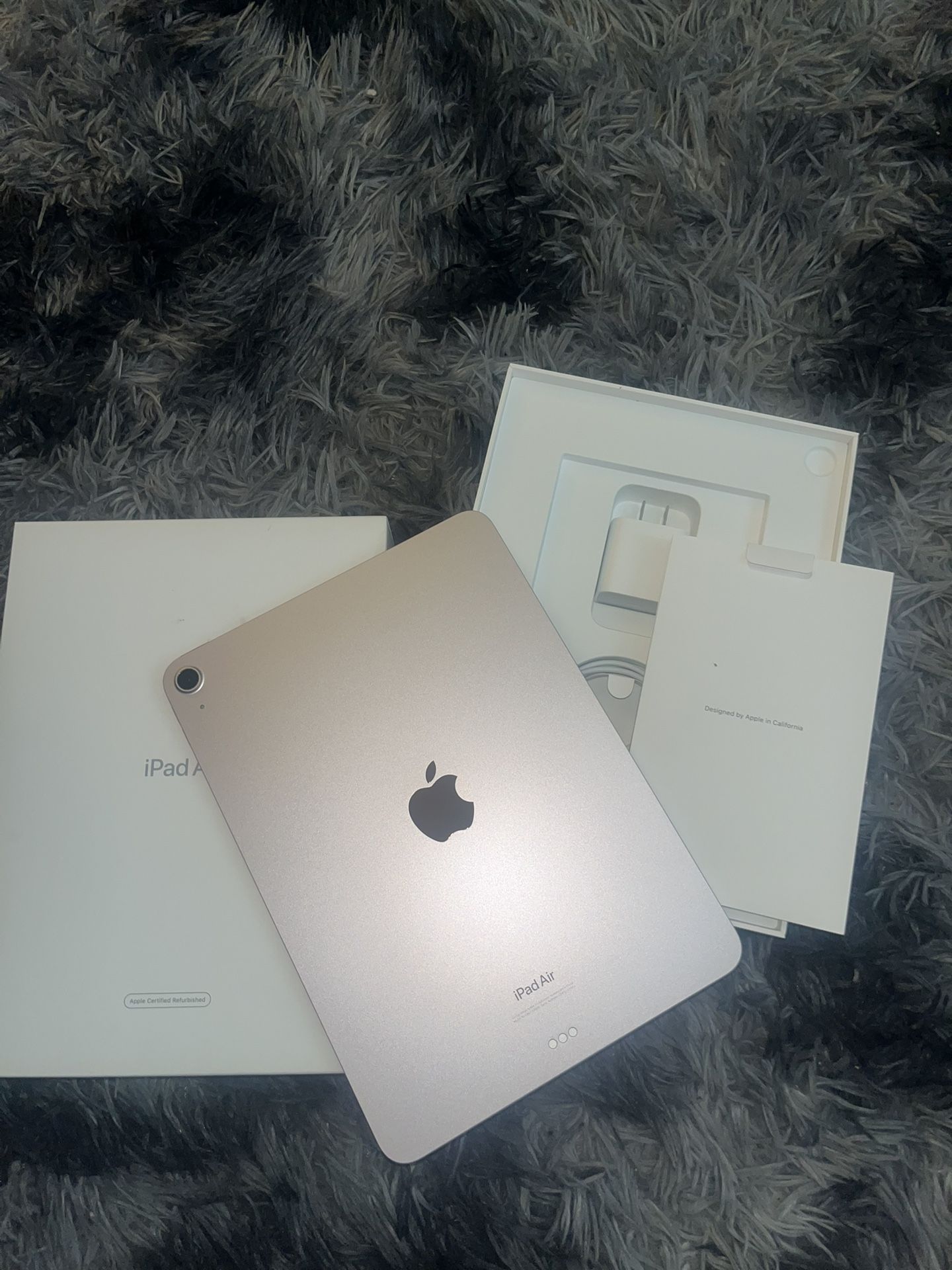 Refurbished Apple iPad 256 GB 5th Generation (NEVER USED)