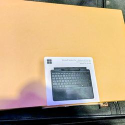 Microsoft Surface Pro Keyboard with Surface Slim Pen 2