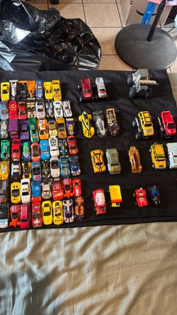 Hot wheels and more 87 cars $60 for whole lot.