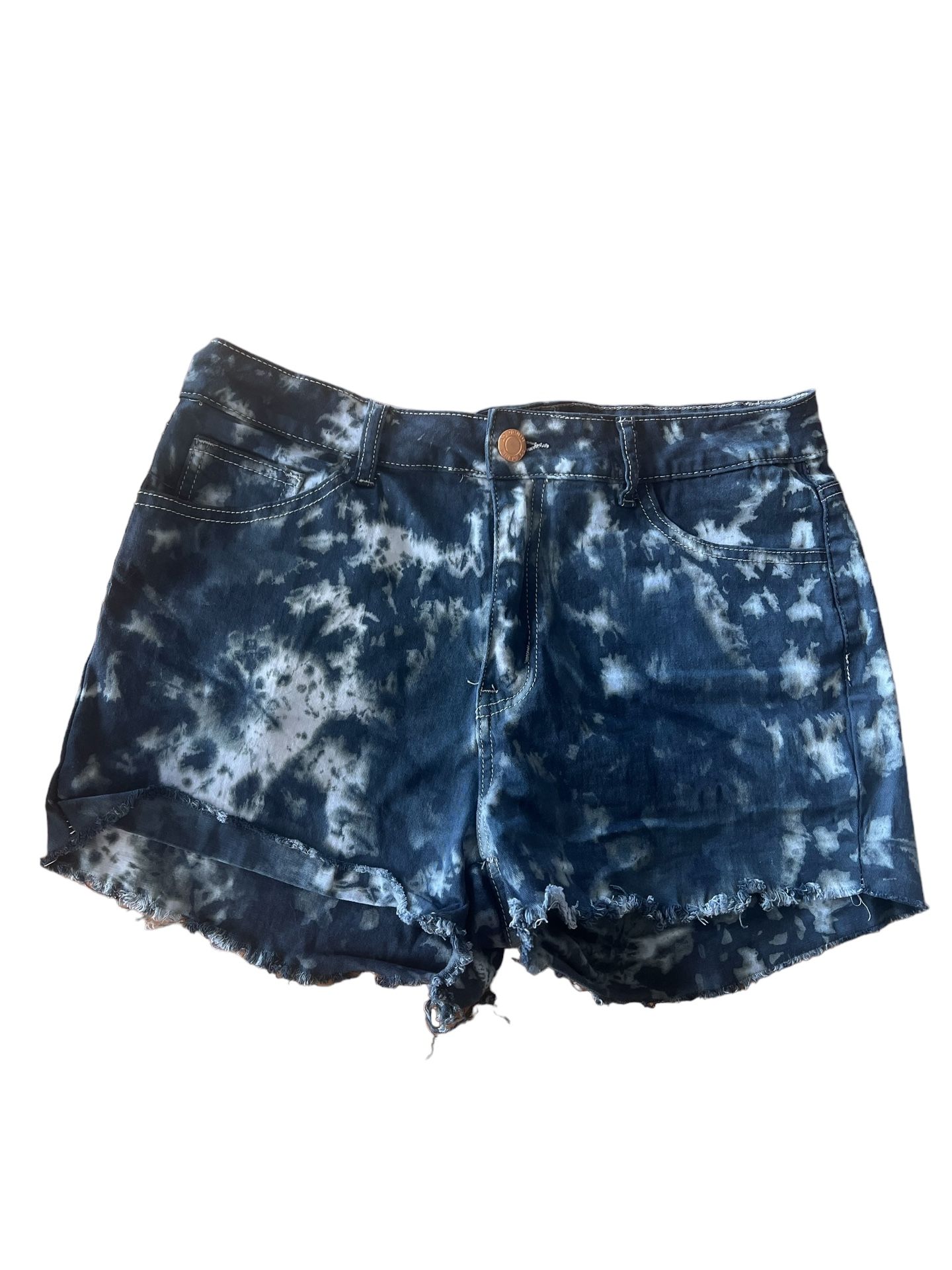 AQ Denim Tie Dye Size 14 Shorts.  Comes from a pet and smoke free household  Some fringe Good condition 2 pockets B51 