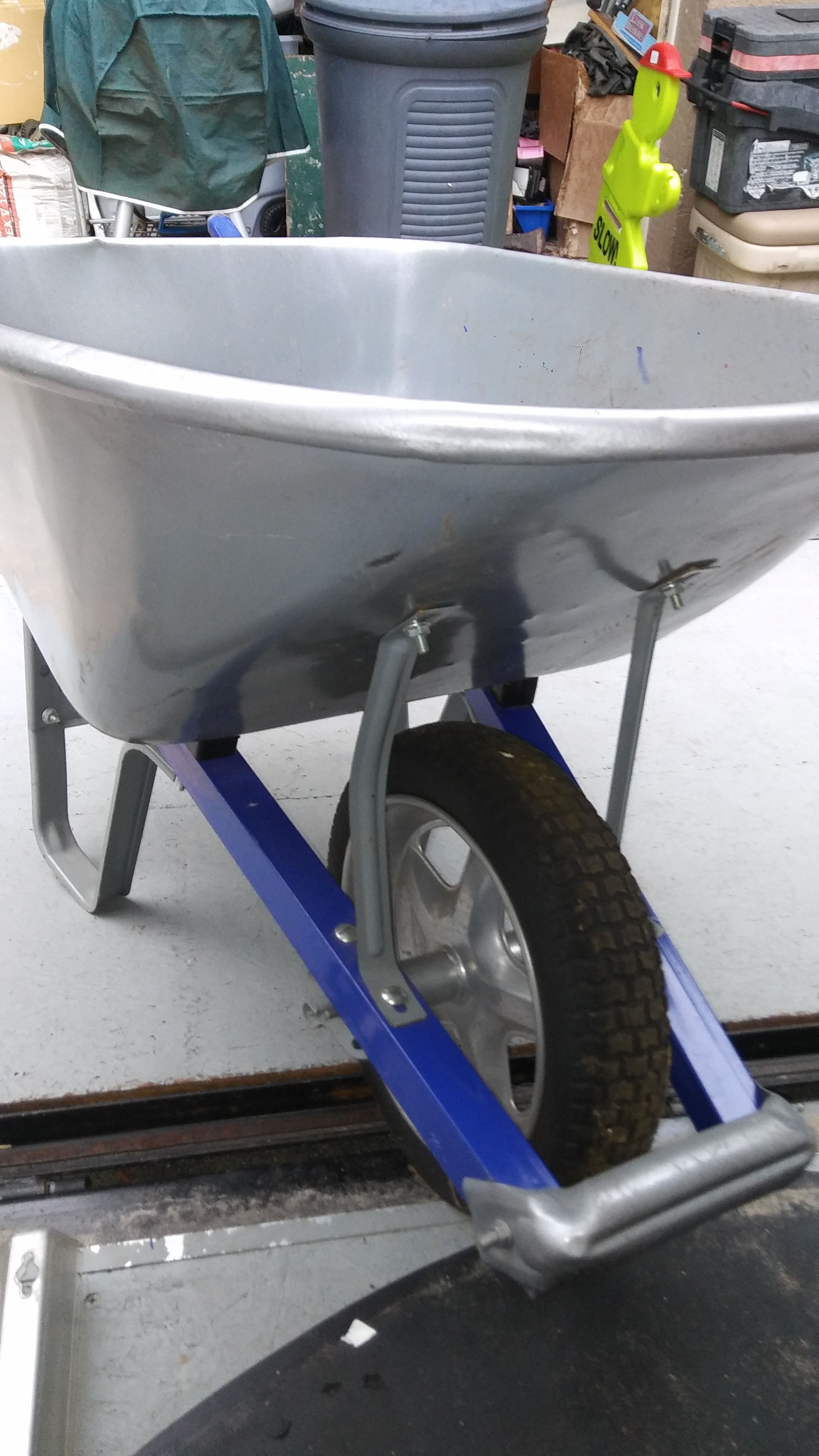 Lowes kobalt 2 wheel wheelbarrow discount