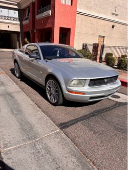 2009 Ford Mustang V6 Premium 45th Anniversary Edition – 5-Speed Manual –