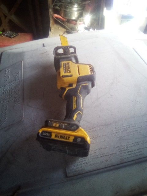 DeWalt Compact Saw Saw