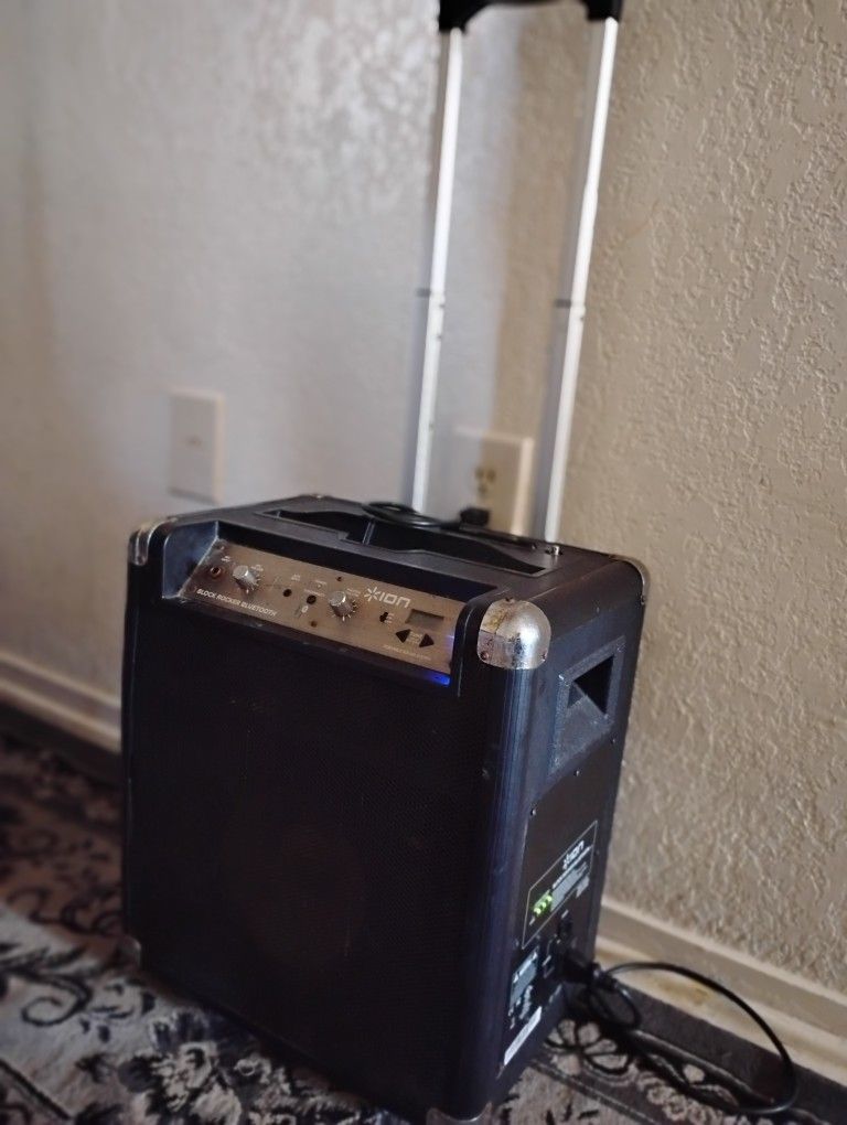 Ion Rocker Block Bluetooth Speaker