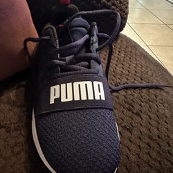 Pumas Women Shoes 