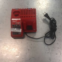 Milwaukee 48-59-1812 Battery Charger 