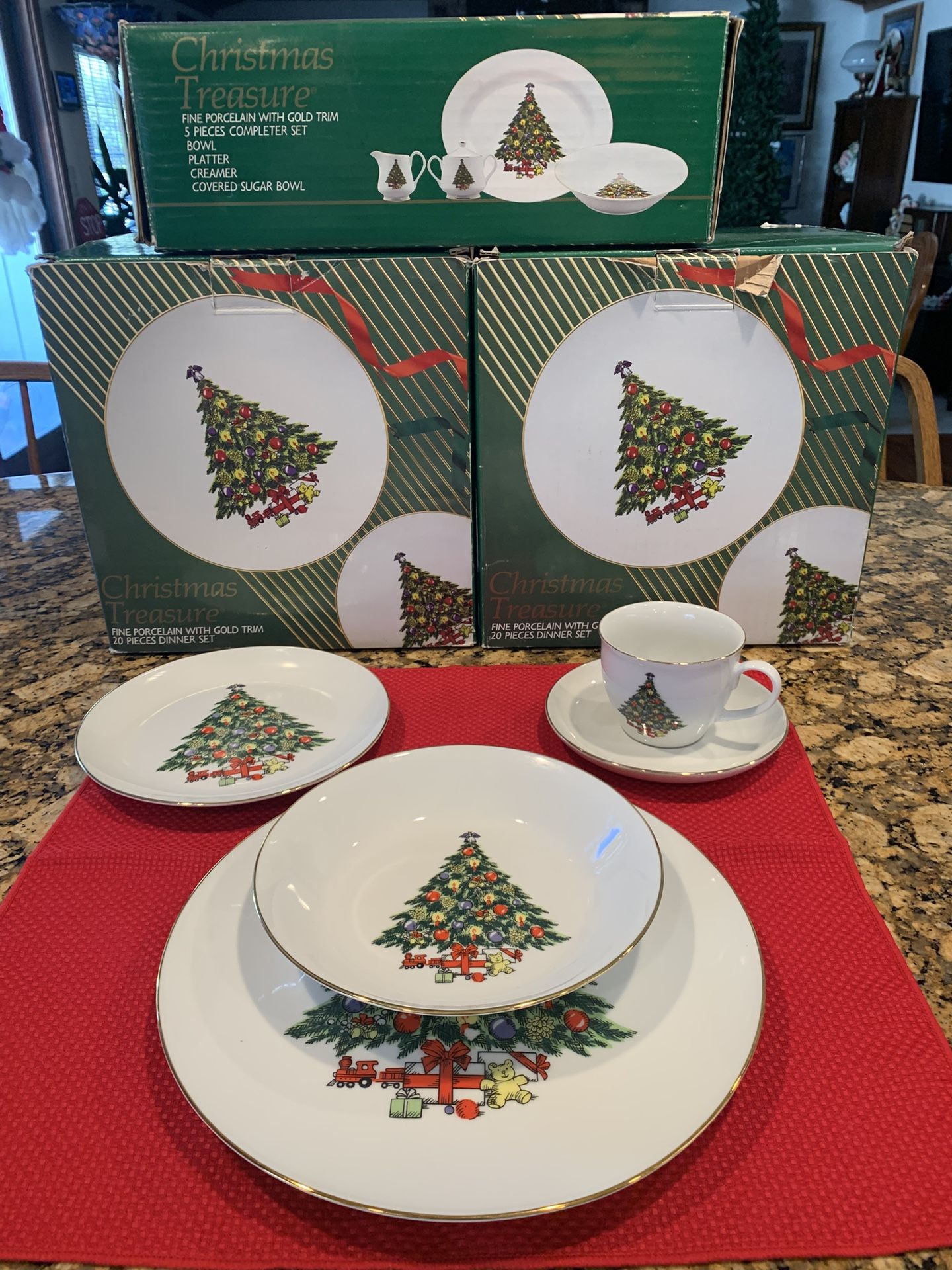 Christmas Dinnerware