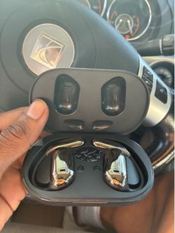 wreless earbuds