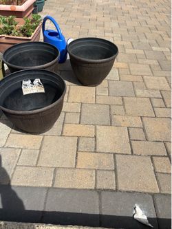 Planter -14 inches -12$ - 3 in no
