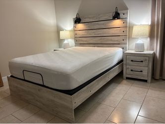 Queen Bed Set