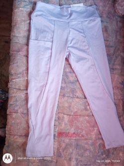 8; Series 8 Fitness Active Capris Women's Size Medium Light Purple