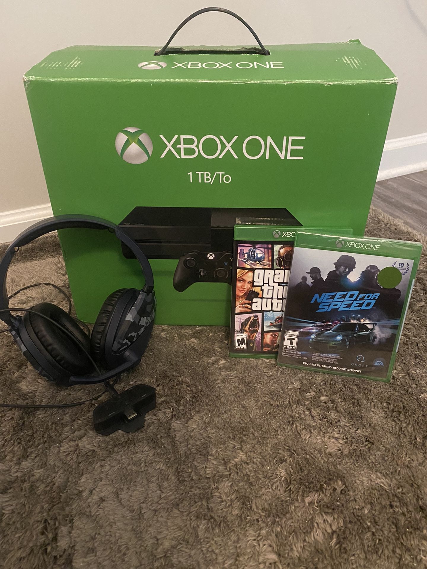 Xbox One 1 TB Bundle