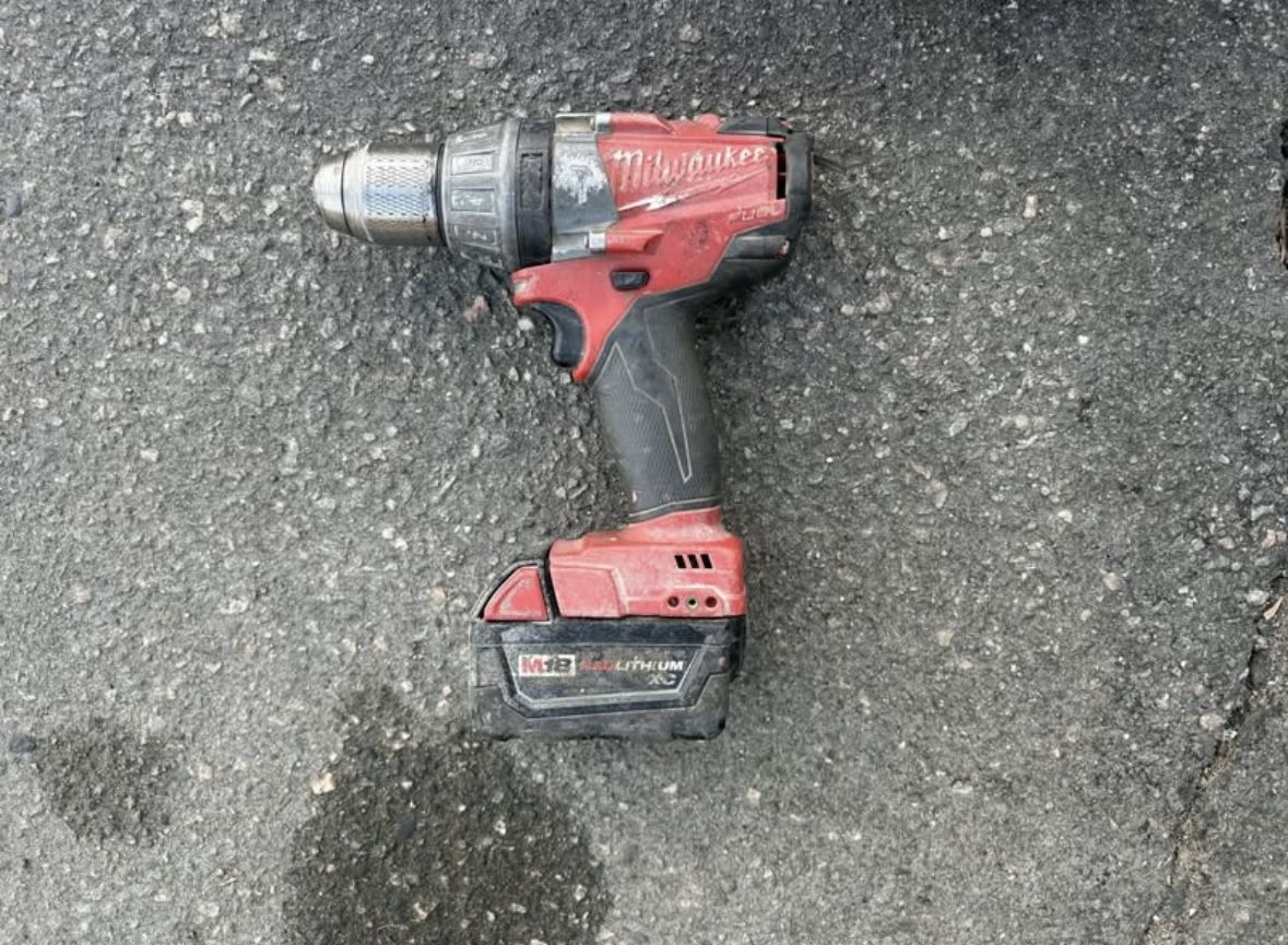 Drill Milwaukee