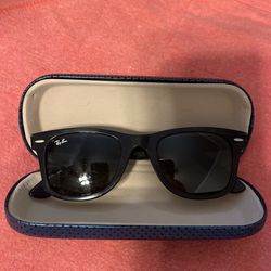 Black RayBans RB2140