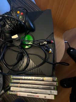 1st edition Xbox console w games