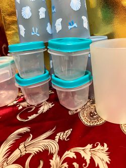 BLUE Kitchen lot - 5 beach themed cups, 4 tupperware for sauce, 1 small tupperware, 1 cup