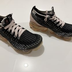 Pink And Black Nike Air VaporMax Flyknit