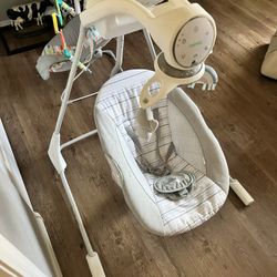 Baby Swing , Lights Up, Plays Music, Swivel Seat, 5 Speeds