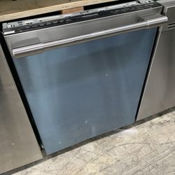 Frigidaire Professional Dishwasher In Stainless Steel New Open Box