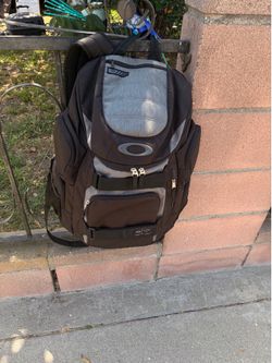 Oakley Enduro 2.0 Backpack