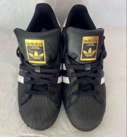 MENS 8.5 ADIDAS SUPERSTAR