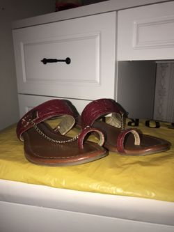 GBG LOS ANGELES Sandals (Burgandy w/ Gold Accents)