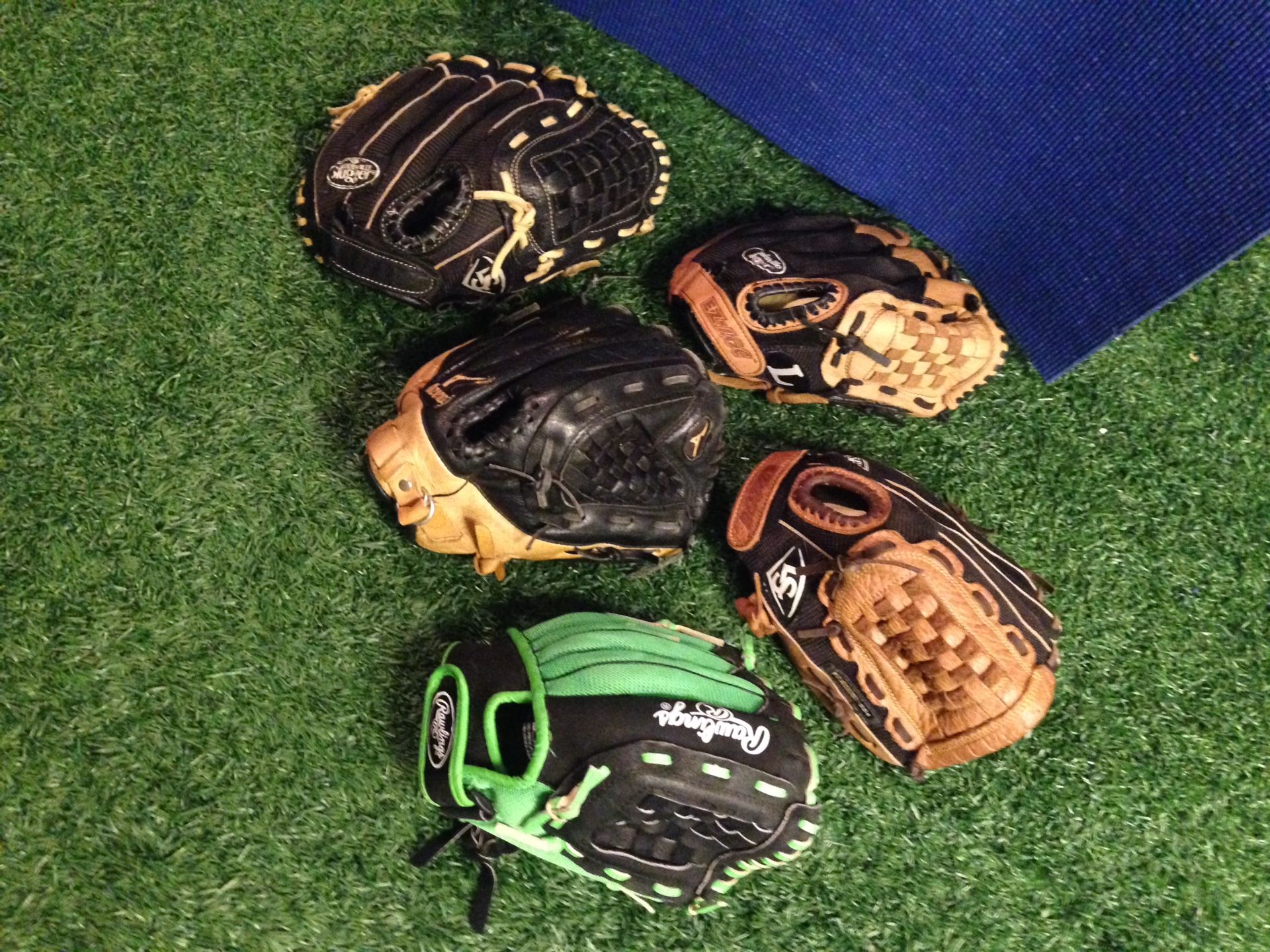 Baseball Gloves 11" & 11.75"&10.5" Mizuno, Louisville Slugger , Rawlings