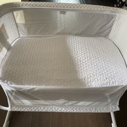 Bedside Bassinet 