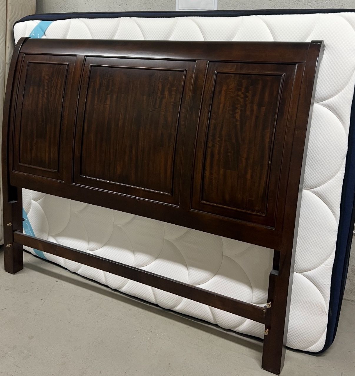 Queen Bed -mattress -spring box- Headboard 