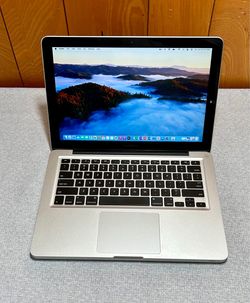 Apple MacBook Pro 13” i5/8GB/256GB SSD $140