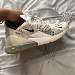 us 8.5 air max 270’s