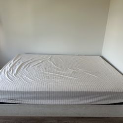 Top Quality Mattress And Frame - Queen Size 