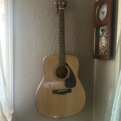 Yamaha F335 Acoustic Guitar 