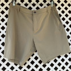 PreOwned Lululemon Shorts Men's 40 Flat Front Casual Khaki Chino