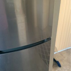 Brand New Stanless Steal Frigidaire